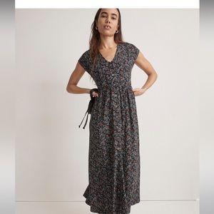 NWT madewell Button-Front Midi Dress in Awakened Blooms small. Fun flattering